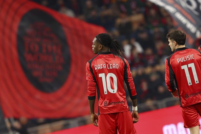 拉齐奥1比0力克AC米兰 更衣室爆发传球争议