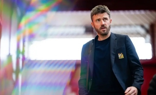 曼联主帅卡里克：期待与维拉对决 替补球员或成