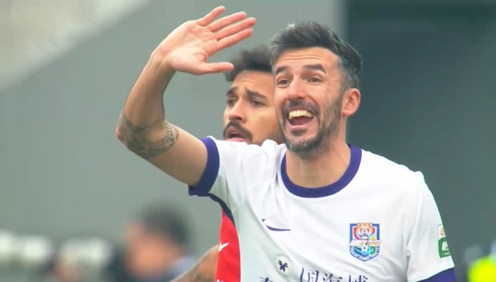 皇马利物浦边锋短板暴露 津门虎困境引深思